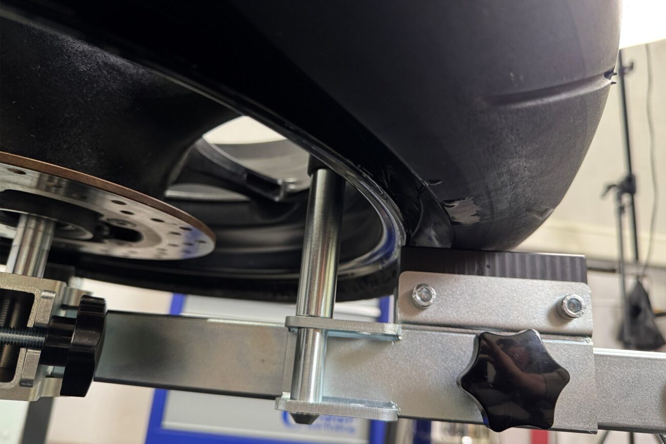 Reifenmontiergerät EVO3 mit verschiebaren Stopper